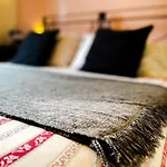 Charming Boutique Bed & Breakfast 4*