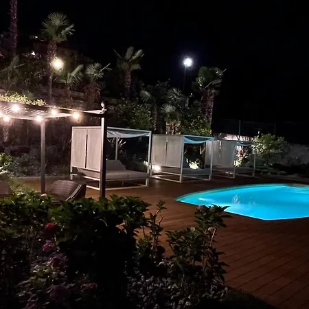 Charming Boutique Bed & Breakfast 4*
