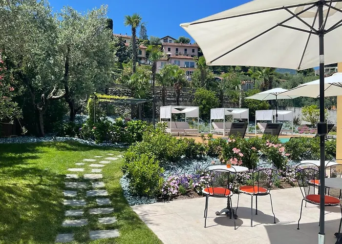 לינה וארוחת בוקר Charming Boutique בלאג'יו